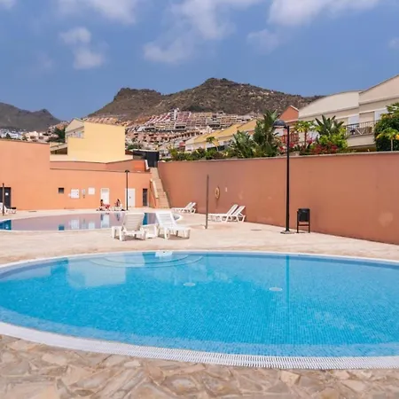 Comfortable Private Garden Villa